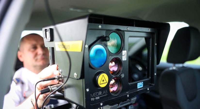 Bekeményít a rendőrség: traffipaxok árasztják el az utakat, fokozott ellenőrzés jön!