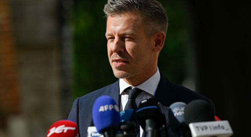 Magyar Péter nagy bejelentést tett első hivatalos külföldi útján Krakkóban
