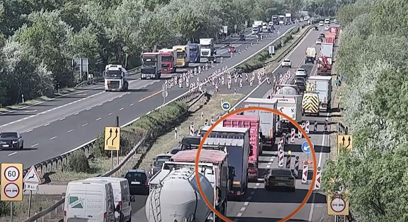 Pillanatok alatt lett káosz az M7-esen – videón a legérthetetlenebb manőver!