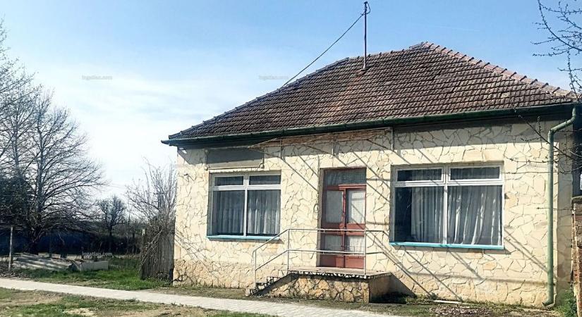 Hangulatos kiskocsmát vásárolnál? Eljött a te időd!