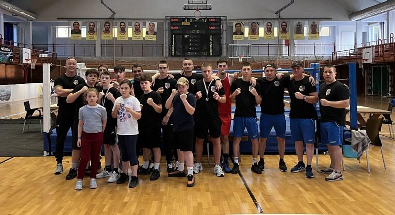 Három aranyat és három ezüstöt szereztek a Hód Ökölvívó Klub versenyzői