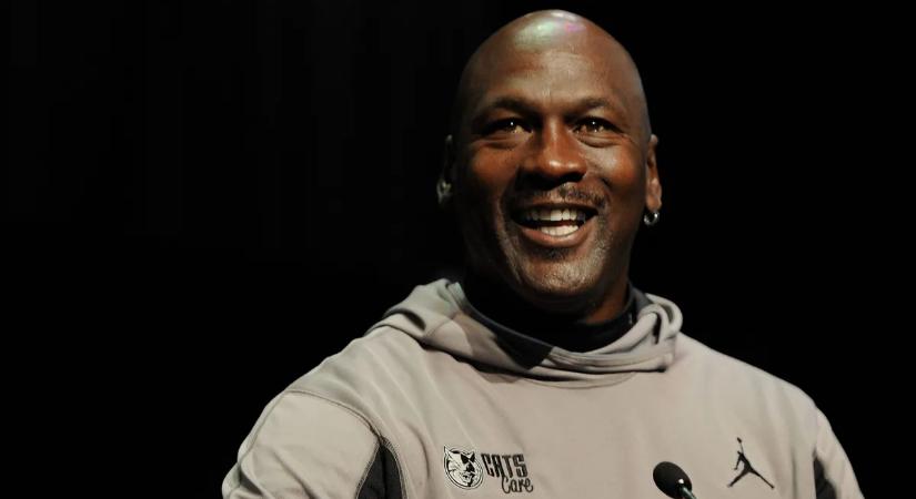 Michael Jordan teljesítette egykori tanára utolsó kívánságát, mindenki könnyekig hatódott