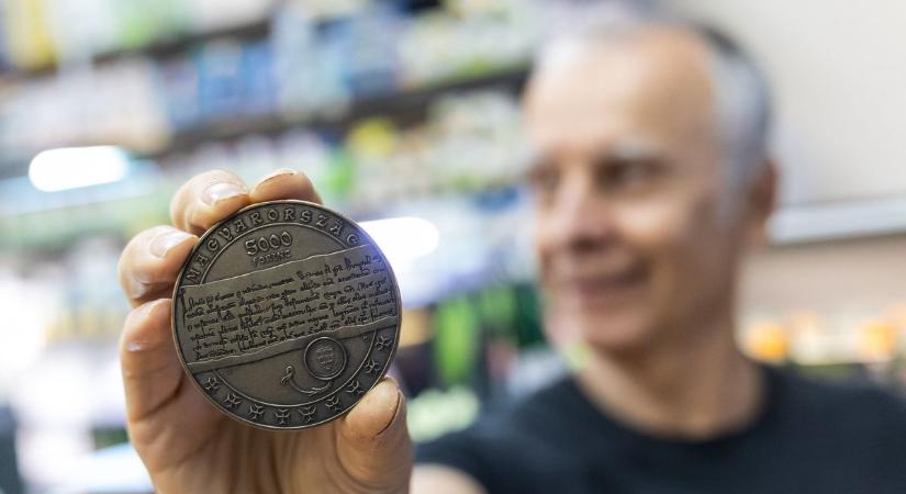 "Európában nincs még egy ilyen ország" - 40 éve érmefőváros Tatabánya fotók, videó