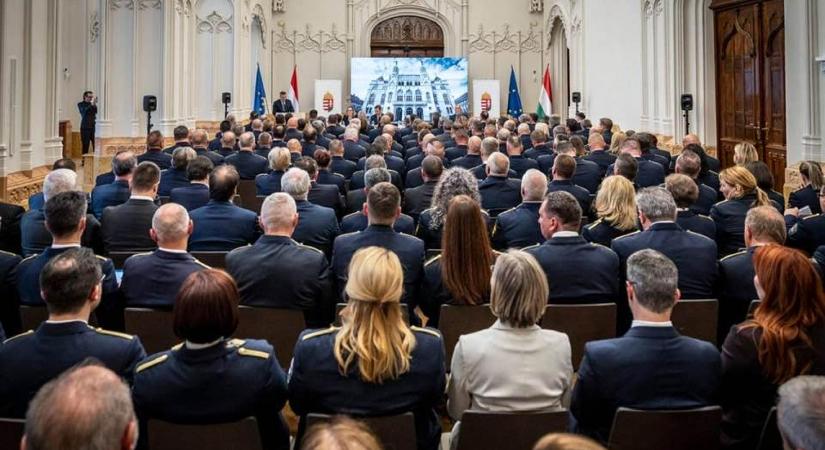 Pósfai Gábor kijelentette, a rendvédelemben a szakmaiságnak elsőbbséget kell élveznie a politikával szemben