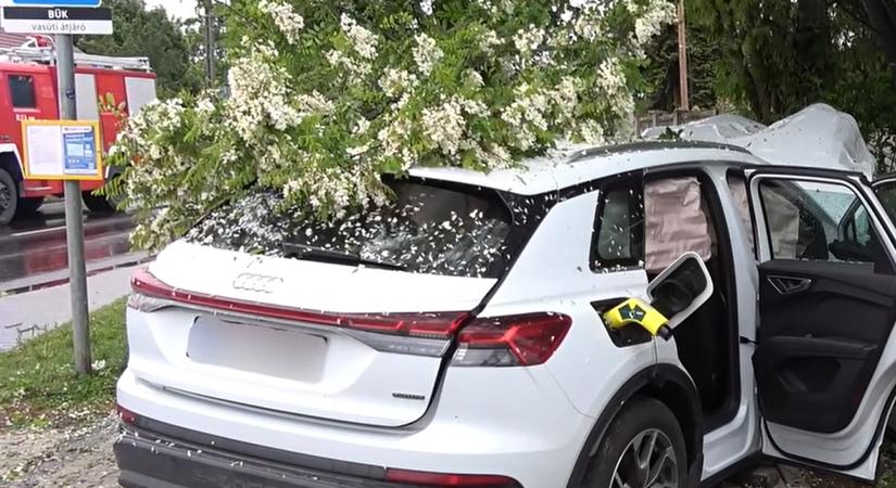 Nézd meg jól ezt a hazai Audi-balesetet, van rajta egy furcsaság
