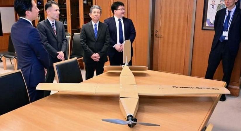 Olcsó, könnyű és nehezen észlelhető: papíralapú drónokat vet be Japán (VIDEÓ)