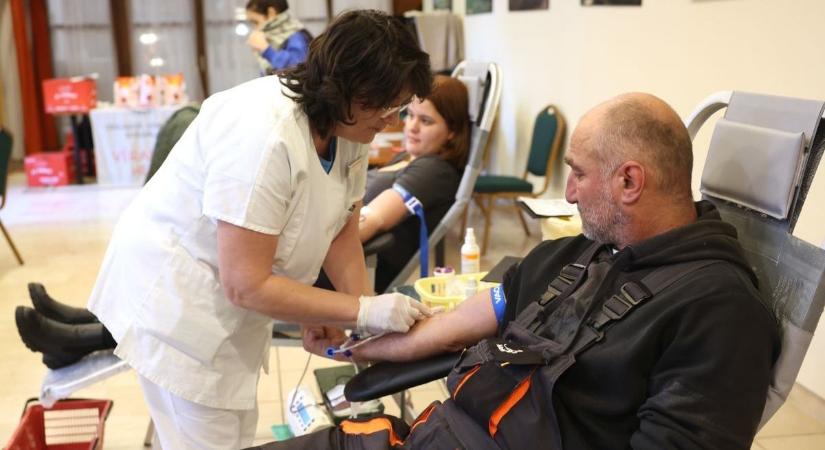 Túlzás, hogy vérhiány van? Egyre hangosabbak a segélykiáltások a vérellátásban