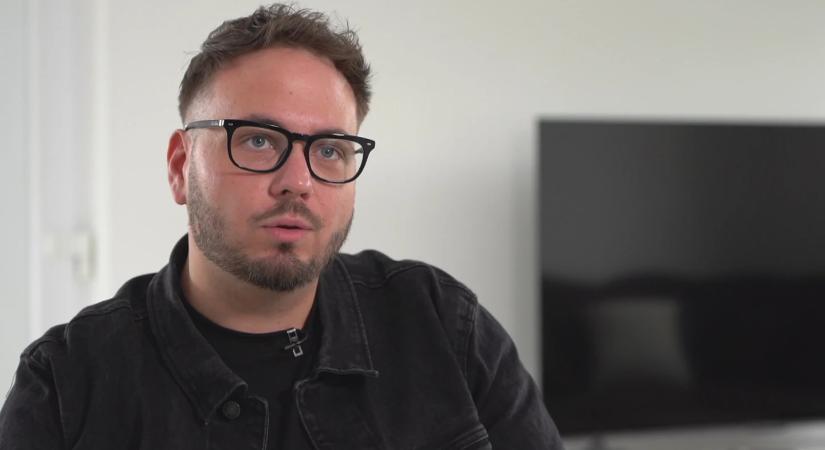 30 év után hagyták ott Csepelt: Zámbó Adrián és édesanyja elköltözött a családi fészekből