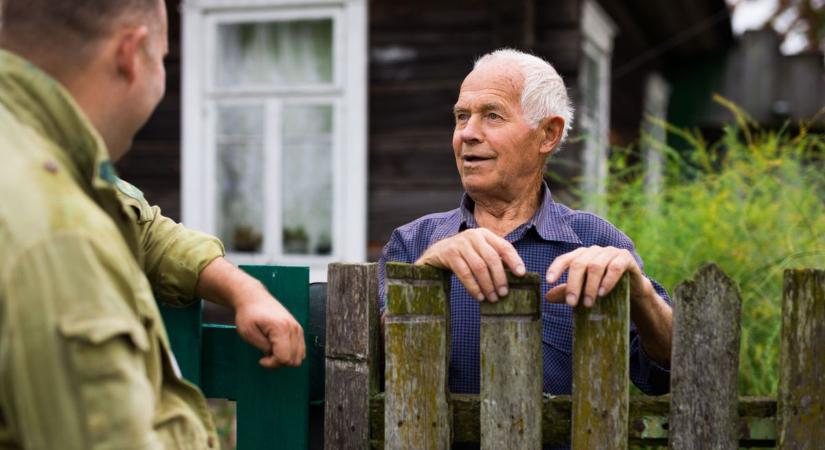 Új szintet lépett a siófoki vitakultúra: pénzbüntetést kaphat a férfi, aki veréssel állt bosszút a szomszédján