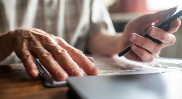 Több ezer nyugdíjasnak jár a 118 ezer forintos pluszpénz: indulnak az utalások