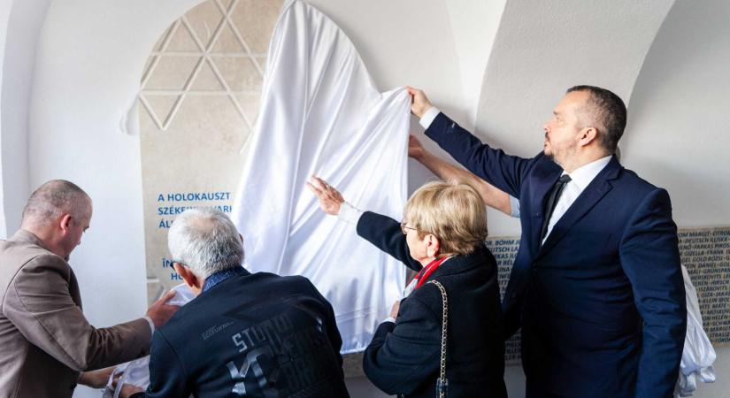 Felavatták Székelyudvarhely első állandó holokauszt-emlékművét