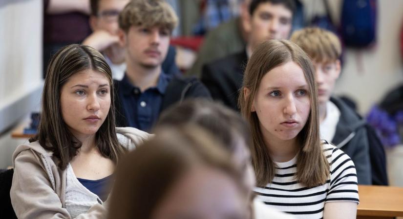 Drámagyaróra Zalaegerszegen: Kreón és Antigoné mint utcai kosárlabdázó