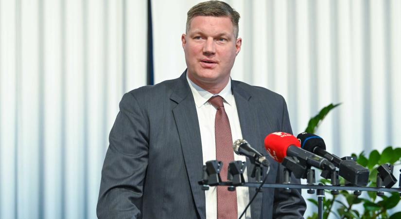 A választás előtt közvetlenül 3 milliárdot ítéltek meg Vári Attila alapítványának