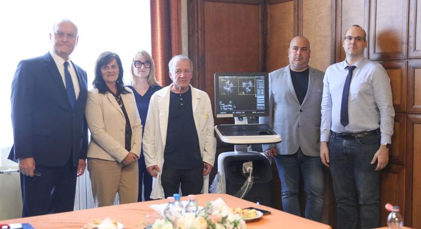 Új betegágyak és IVUS készülék: így hasznosultak a kórház alapítványának felajánlott támogatások