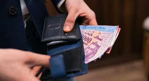 KSH: márciusban 779 800 forint volt a bruttó átlagkereset