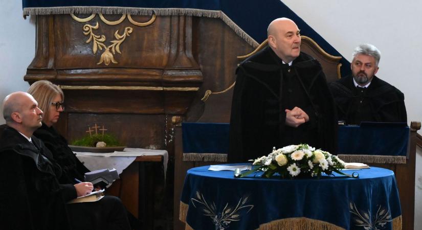 Steinbach József: Ott van misszió, ahol az Isten lelke