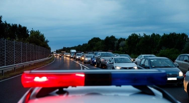 Tömegbaleset az M0-ás körgyűrűn, több mint 8 kilométeres a dugó