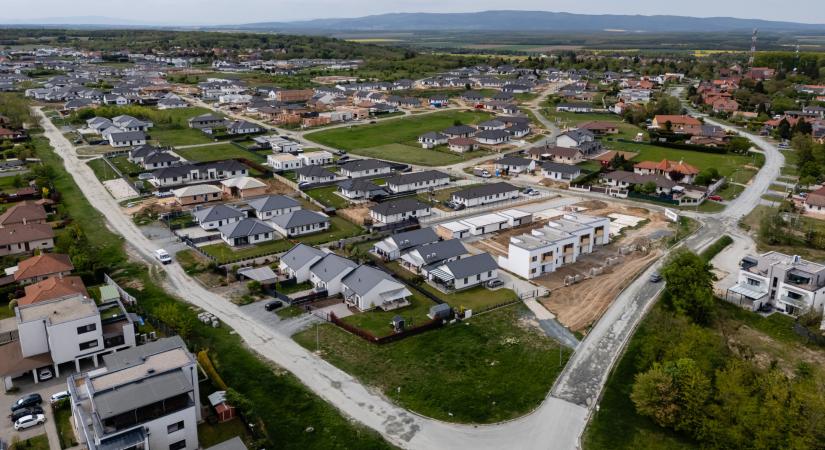 Így zárták el a kiporzó rákkeltő azbesztet a magyar szakemberek