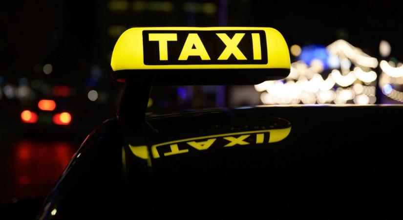 Hatalmas taxis baleset történt Budapesten