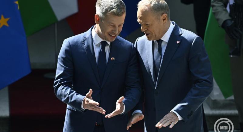 Magyar Péter Donald Tuskkal tárgyal