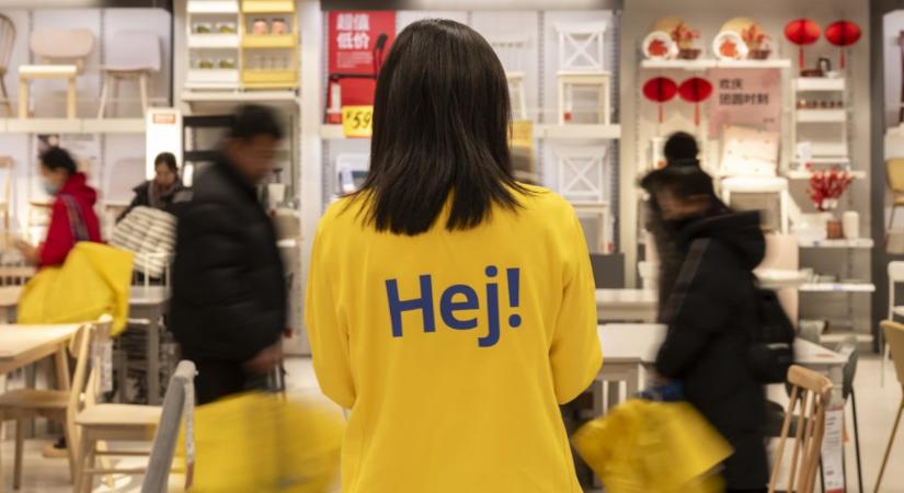 Sztrájkkészültség: az Ikea dolgozói nem elégedettek a béremeléssel, ilyen kitűző viselésével demonstrálnak