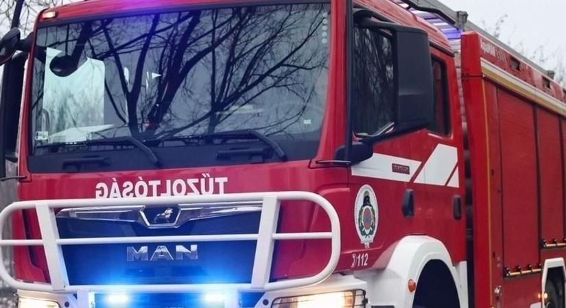 Karambol a 38-as főúton, a szerencsi tűzoltók a helyszínen