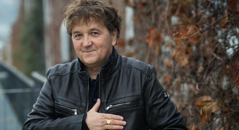 Könnyfakasztó látvány: mécsesek százai égtek Scherer Péter emlékére kedd este