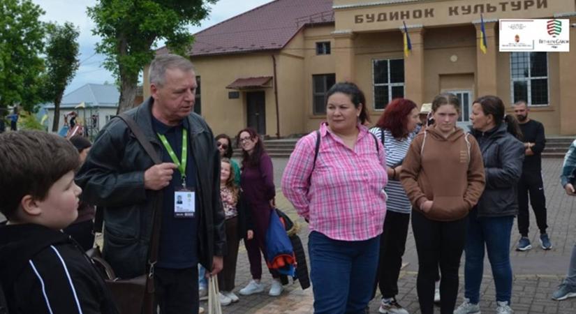 Honismereti kiránduláson a nagycsaládosok