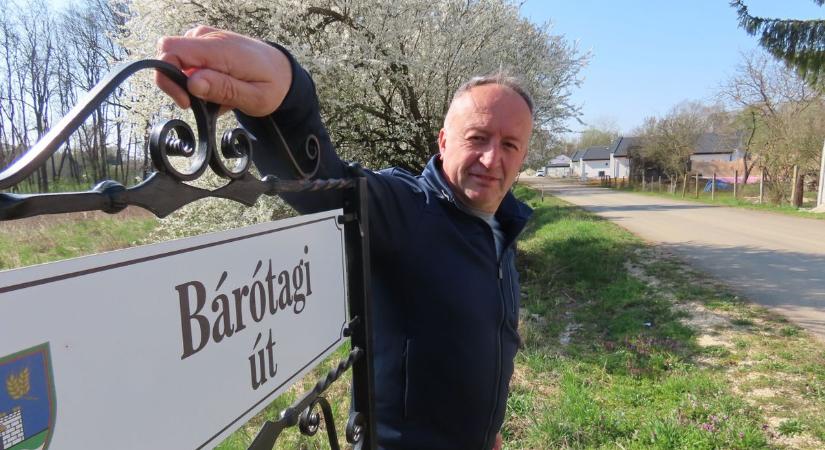 Egyre többen vannak a mérgesiek, fogynak a telkek, épülnek a házak