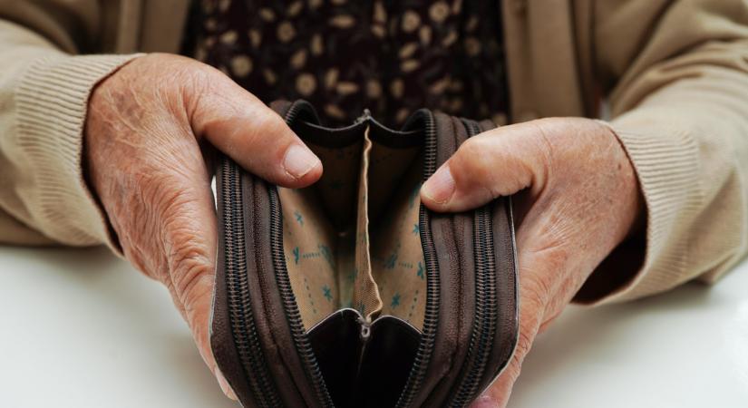 Több mint százezer forintos támogatás érkezik a nyugdíjasoknak - Itt vannak a részletek