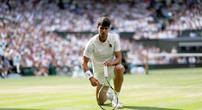 A korábbi világelső Carlos Alcaraz a wimbledoni tenisztornán sem léphet pályára