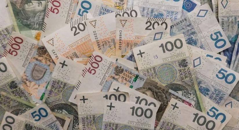 Ezt műveli a forint a zlotyival Magyar Péter látogatása közben
