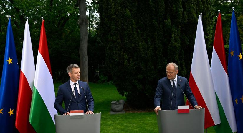 Itt a meglepetés: Magyar Péter savanyú megjegyzéseket tett az EU gázpolitikájáról Varsóban