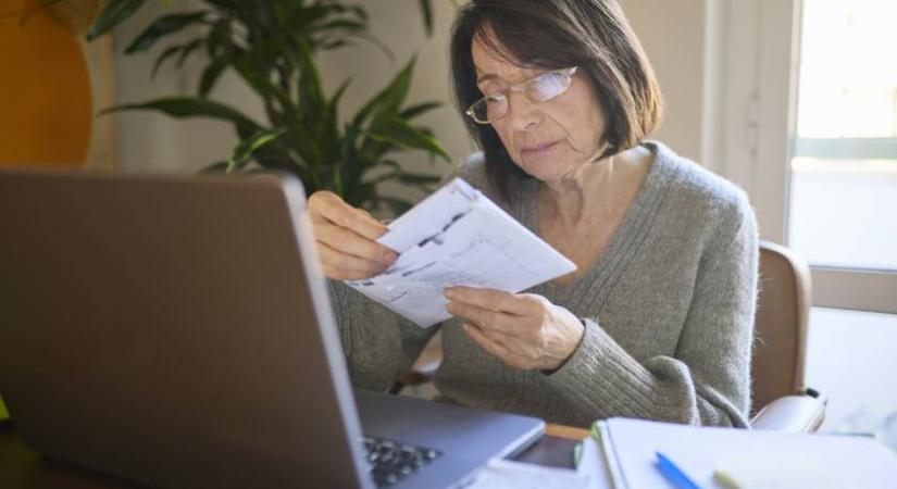 Mától sok nyugdíjas számíthat pénzre: 118 ezres utalás érkezik