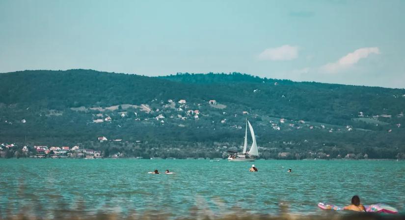 Ingyenessé tették az egyik legnépszerűbb balatoni strandot