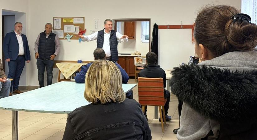 Parkolás, közbiztonság, közvilágítás – ezekről egyeztettek Szalában
