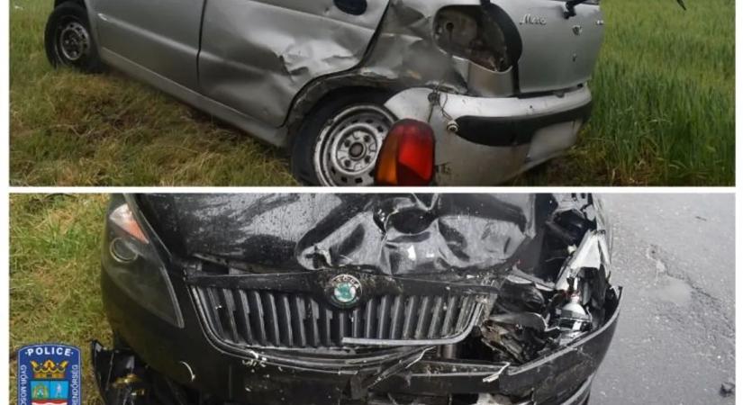 Sokkoló helyszíni fotók: Nem adott elsőbbséget az ittas autós, baleset lett a vége