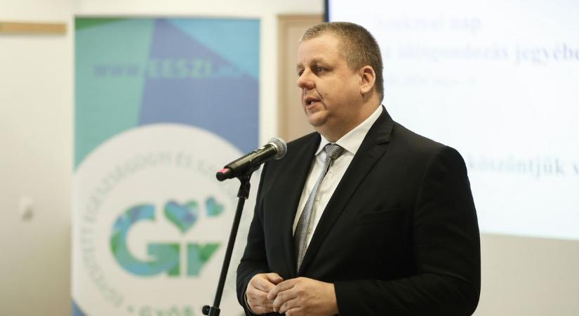Előtérben az idősek: szakmai nap és szűrővizsgálatok Győrben - Képgaléria