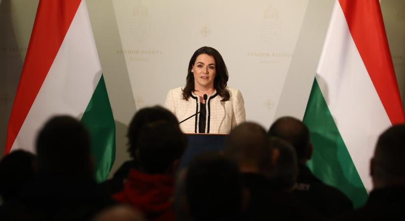 Kézigránátot vittek a kegyelmi botrányt kirobbantó újságíró gyerekeinek óvodájához Novák Katalin lemondása után két nappal