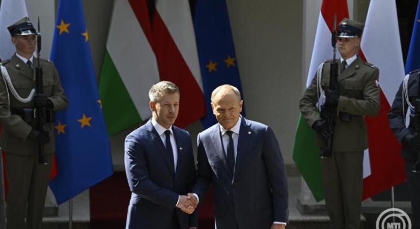 Lengyelország felajánlotta segítségét a magyar energiagondok orvoslására