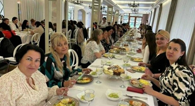 Édesanyák hete programsorozat a nagycsaládosok egyesületében - Anya csak egy van