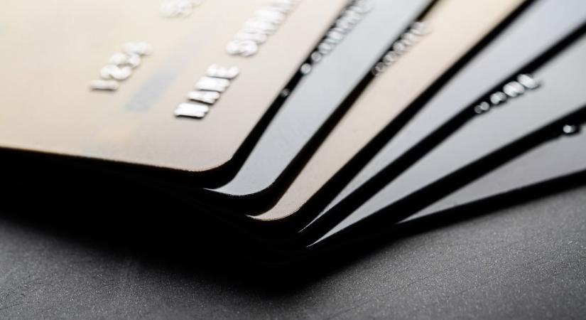 Revolut: változnak az utalási díjak
