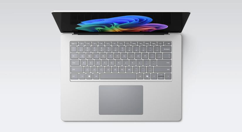 Haptikus trackpadet, betekintésgátló kijelzőt és új Intel chipet kaptak a Microsoft Surface gépei