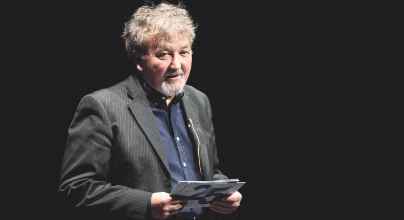 Meghatóan búcsúztak lányai Scherer Pétertől