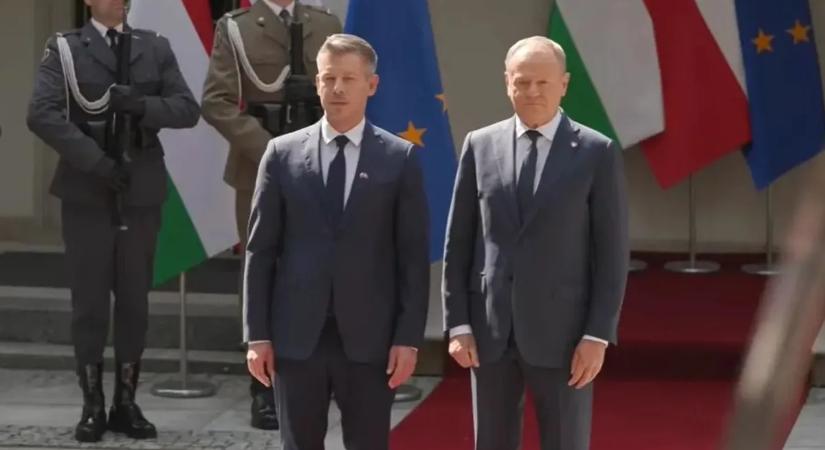 Orbán Viktor oktatta Donald Tusknak, hogyan állítsa irányba az utódját, Magyar Pétert – videó