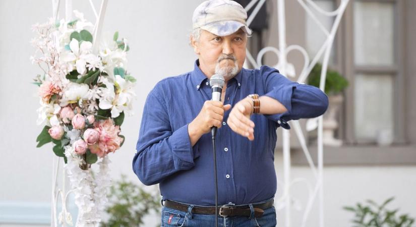 Az elhunyt Scherer Péterre emlékeznek a Tolna vármegyei sztárok