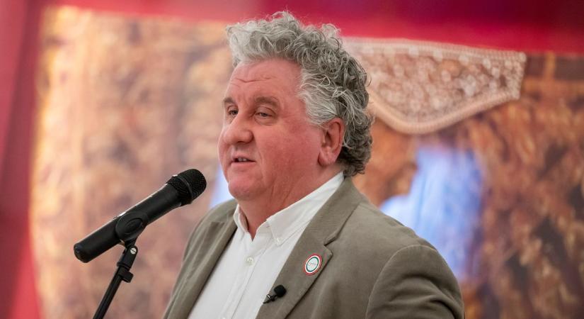 Ókovács Szilveszter: „Remélem, a felfüggesztést egyenesen a lámpaoszlopra értik”