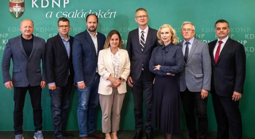 KDNP: Magyar Péter megtehette volna, de elmulasztotta az ukrán importtilalom meghosszabbítását