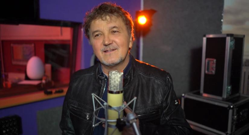 Megható felvétel került elő – így énekelt Scherer Péter a barátaival a Nagy számban