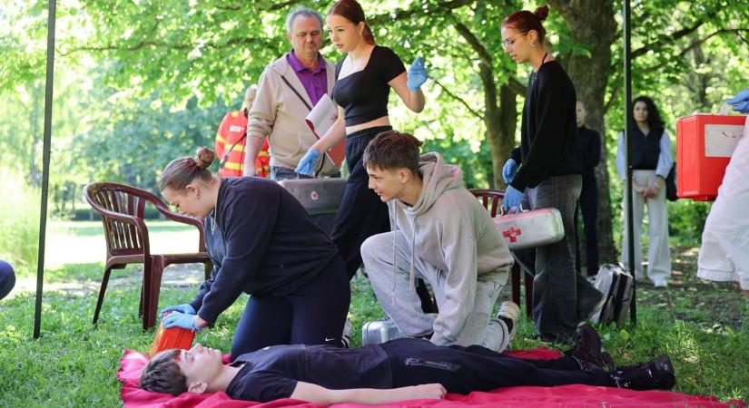 Vérfagyasztó sérülésekkel találkoztak a versenyzők az egri parkban